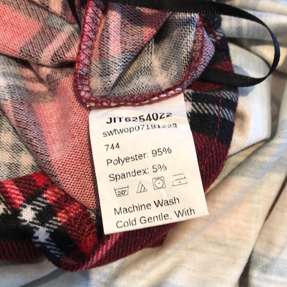 ☀️❤️ Shein stretch mini skirt NWOT - Picture 3 of 3